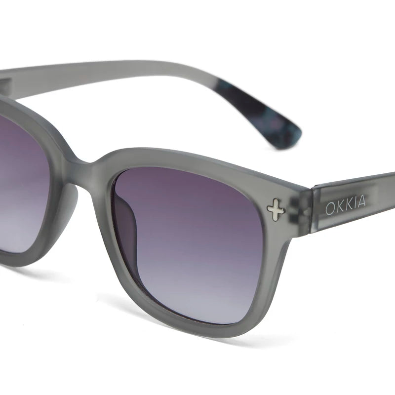 Giovanni Transparant smokey grey OK012